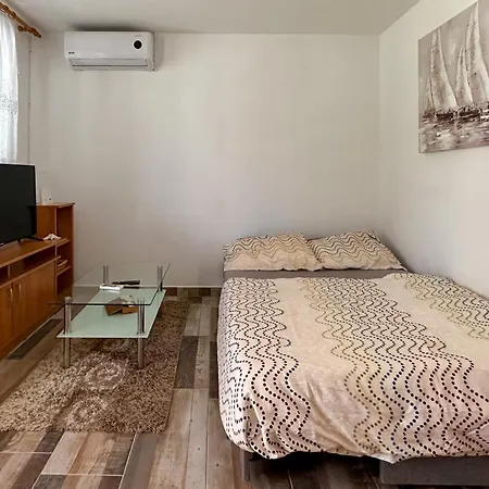 Pahert Beach Apartment Vir Exterior photo